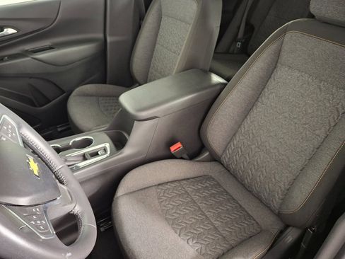Used 2022 Chevrolet Equinox LT image 24