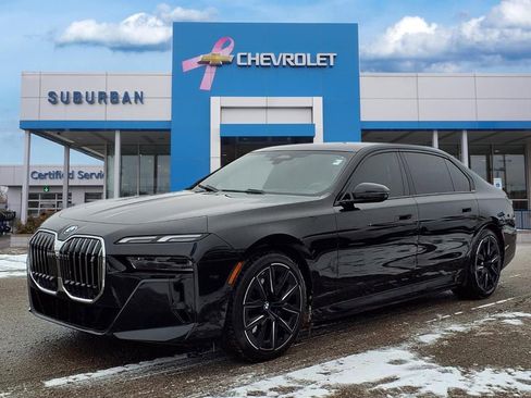 Used 2023 BMW i7 xDrive60 w/ Parking Assistance Package image 1