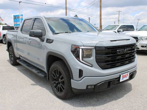 Used 2024 GMC Sierra 1500 Elevation w/ LPO, Elevation Black Package AWD/4WD image 3