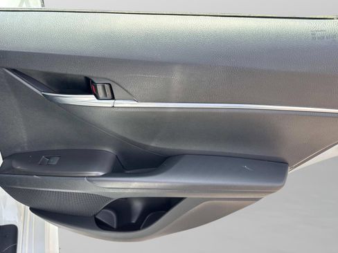 Used 2024 Toyota Camry SE w/ Convenience Package image 15