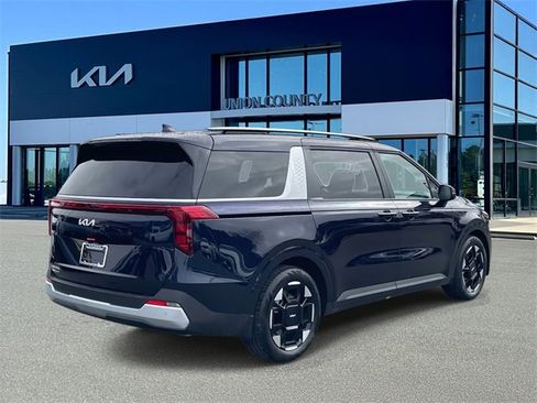 New 2026 Kia Carnival EX image 6