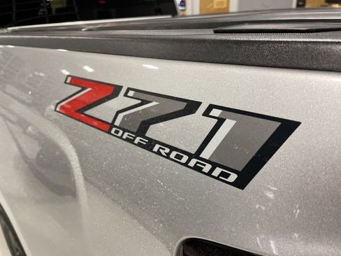 Used 2018 Chevrolet Silverado 1500 LT w/ All Star Edition image 9