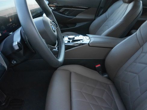 Certified 2026 BMW 530i image 11