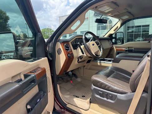 Used 2016 Ford F250 King Ranch w/ Snow Plow Prep Package AWD/4WD image 5