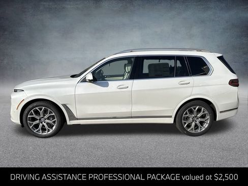 New 2026 BMW X7 xDrive40i image 2