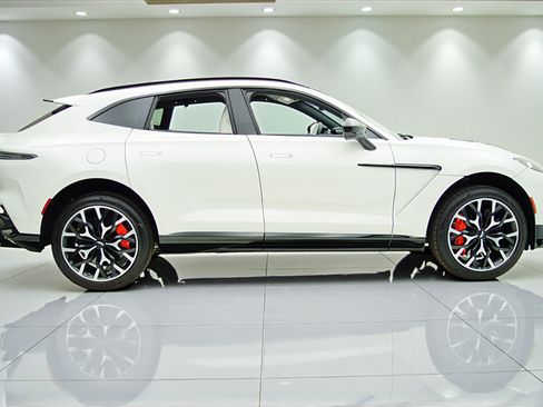 Used 2023 Aston Martin DBX 707 AWD/4WD image 13