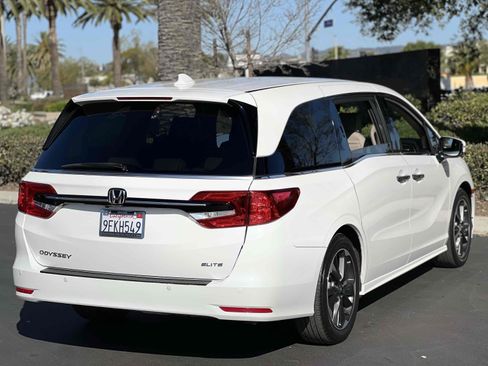 Used 2023 Honda Odyssey Elite image 24