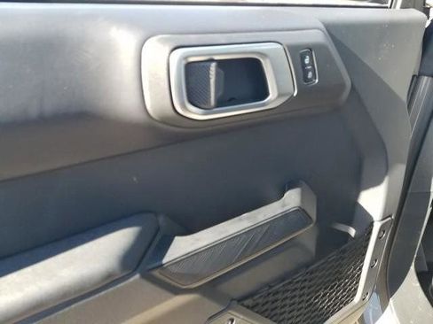 New 2025 Ford Bronco Badlands image 15