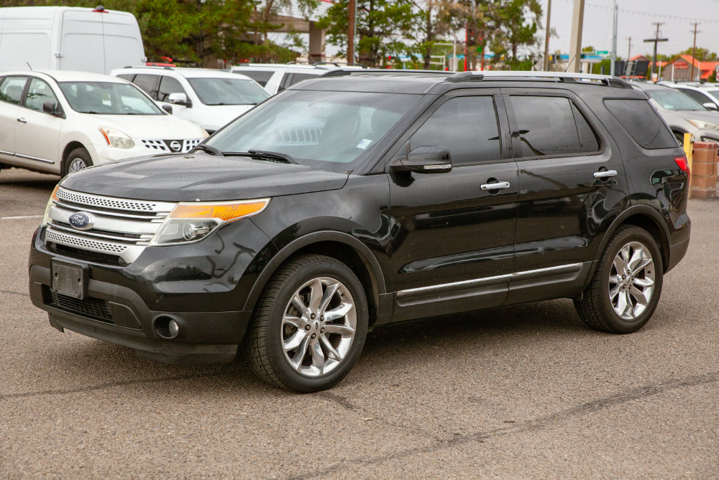 Used 2014 Ford Explorer XLT w/ Equipment Group 201A FWD image 9