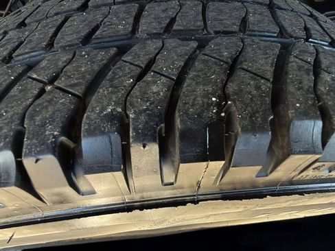 Used 2022 Chevrolet Silverado 3500 LT w/ Convenience Package image 18