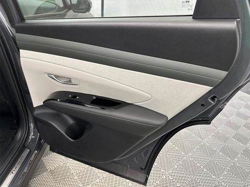 New 2025 Hyundai Tucson Limited image 18