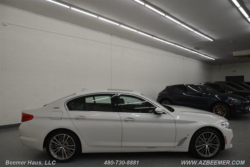 Used 2018 BMW 530e RWD image 10