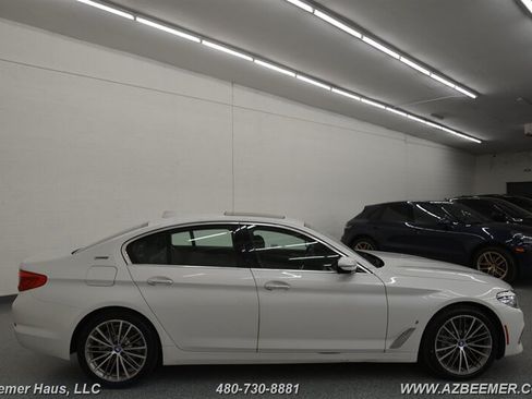 Used 2018 BMW 530e RWD image 10