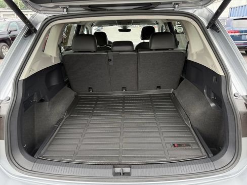 Used 2024 Volkswagen Tiguan SE AWD/4WD image 24