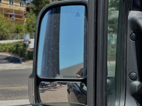 Used 2024 Mercedes-Benz Sprinter 2500 image 9