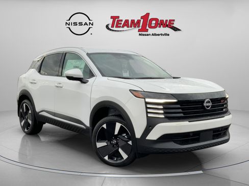 New 2025 Nissan Kicks SR image 1