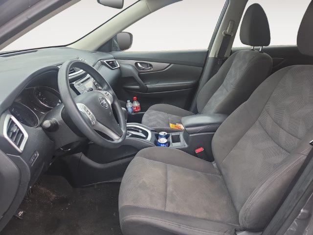 Used 2016 Nissan Rogue S w/ Appearance Package AWD/4WD image 9