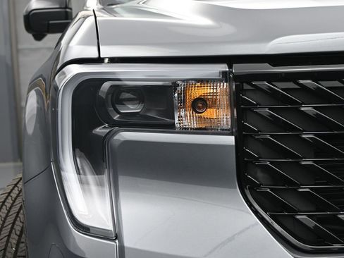 New 2026 Ford Maverick Lariat w/ Black Appearance Package image 16