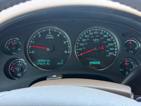 Used 2011 Chevrolet Tahoe LT w/ Texas Edition RWD image 7