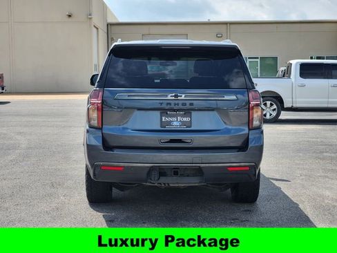 Used 2021 Chevrolet Tahoe Z71 w/ Luxury Package AWD/4WD image 5