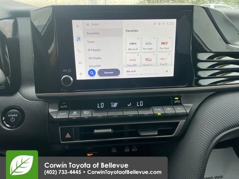 Used 2025 Toyota Camry SE FWD image 12