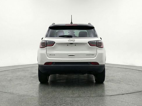 Used 2025 Jeep Compass Limited AWD/4WD image 7