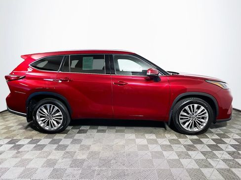 Used 2022 Toyota Highlander Platinum AWD/4WD image 8