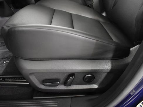 Used 2024 Nissan Rogue SV w/ SV Premium Package FWD image 12