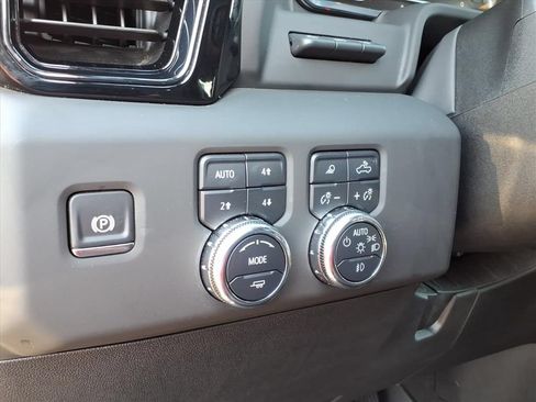 Used 2025 GMC Sierra 2500 AT4X w/ AT4X AEV Edition AWD/4WD image 7