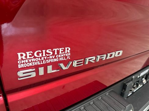 Used 2023 Chevrolet Silverado 1500 LTZ w/ Technology Package AWD/4WD image 13