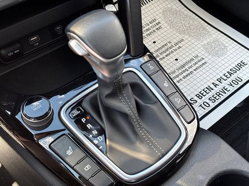 Certified 2025 Kia Seltos S AWD/4WD image 24