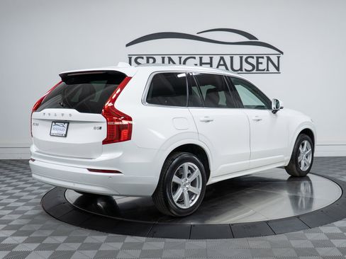 Used 2023 Volvo XC90 B5 Core w/ Protection Package Premier image 5