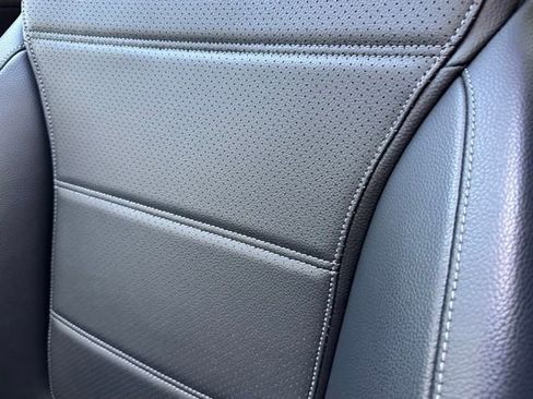 Used 2024 Mercedes-Benz GLC 300 4MATIC image 17