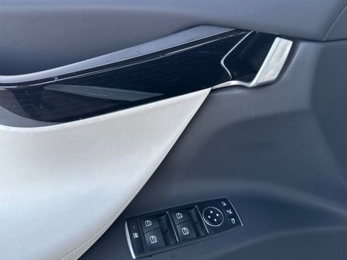 Used 2020 Tesla Model X Long Range image 10
