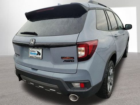 Used 2025 Honda Passport TrailSport image 14