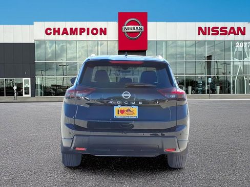Used 2026 Nissan Rogue SV w/ SV Premium Package image 6