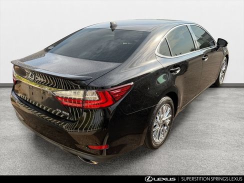 Used 2016 Lexus ES 350 w/ Navigation System Package FWD image 5