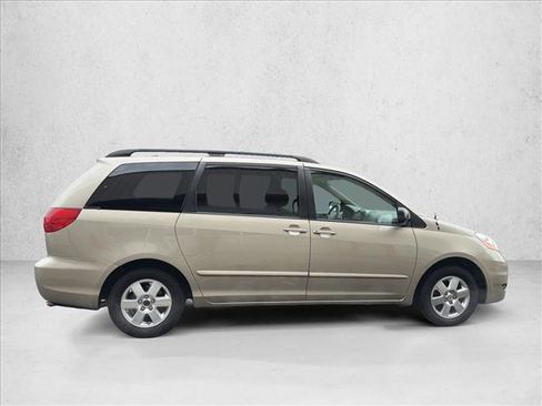 Used 2007 Toyota Sienna LE image 4