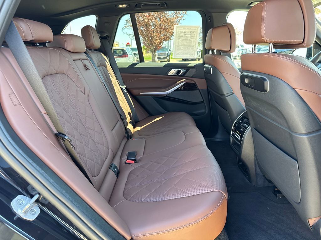 Used 2026 BMW X5 xDrive40i AWD/4WD image 38