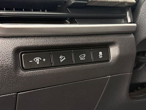 Used 2024 Kia Telluride EX w/ EX Captain's Chair Package image 15