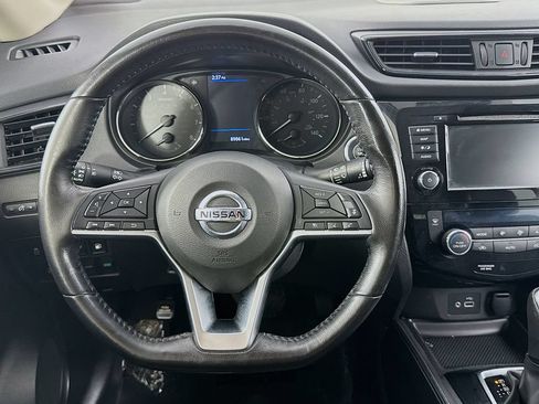 Used 2018 Nissan Rogue SL w/ Premium Package AWD/4WD image 13