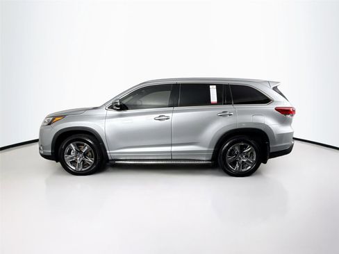 Used 2019 Toyota Highlander Limited Platinum AWD/4WD image 14
