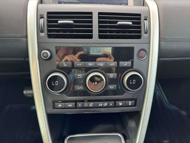 Used 2017 Land Rover Discovery Sport HSE AWD/4WD image 31