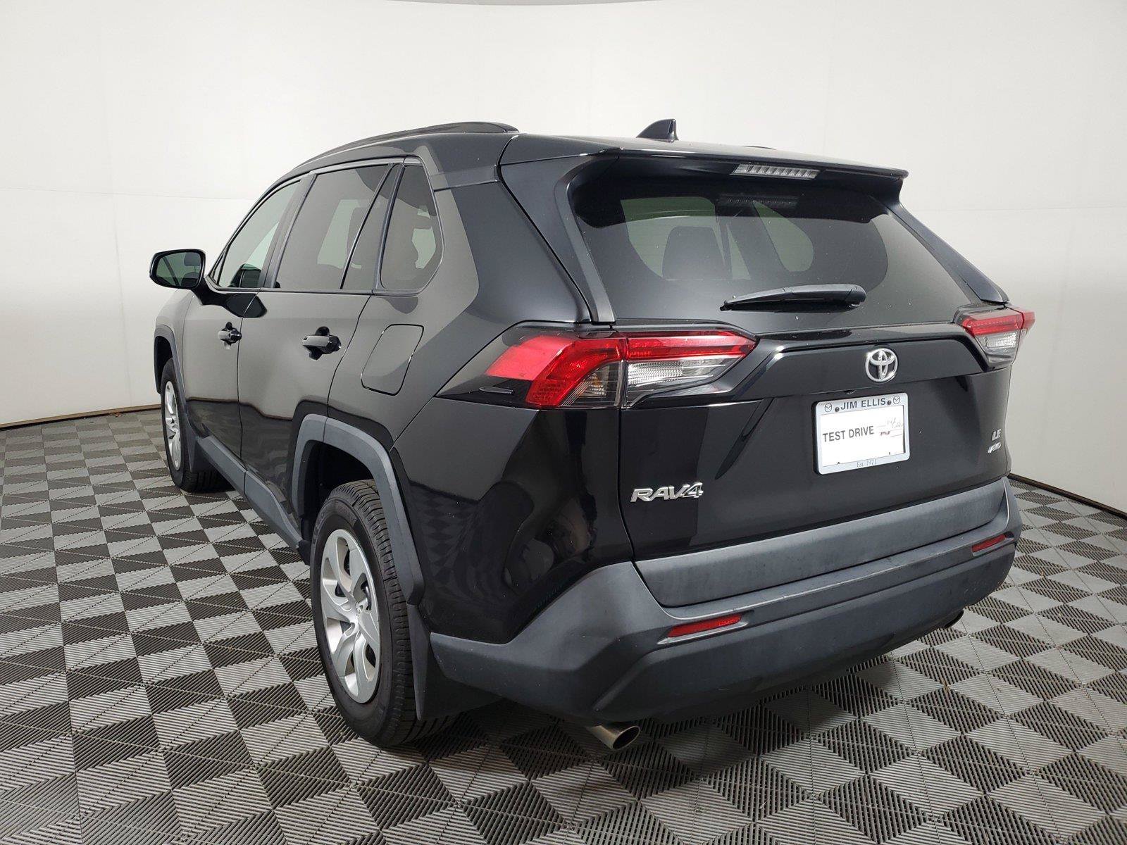 Used 2019 Toyota RAV4 LE w/ All Weather Liner Package AWD/4WD image 6