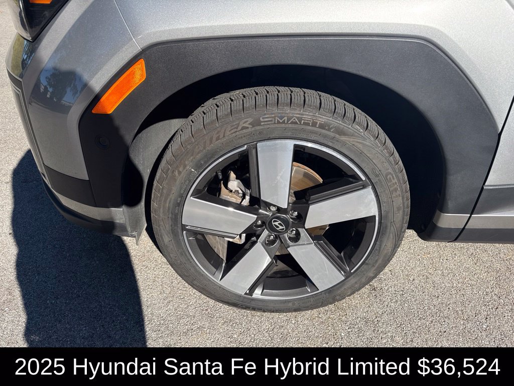 Used 2025 Hyundai Santa Fe Limited FWD image 9