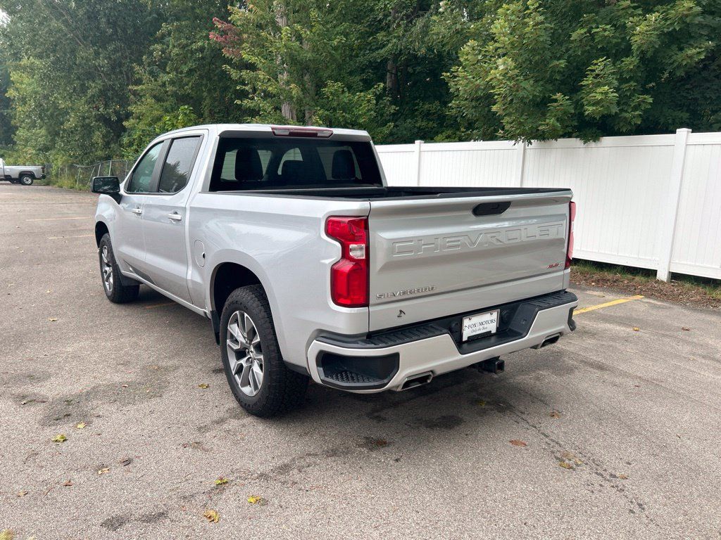 Used 2021 Chevrolet Silverado 1500 RST AWD/4WD image 2