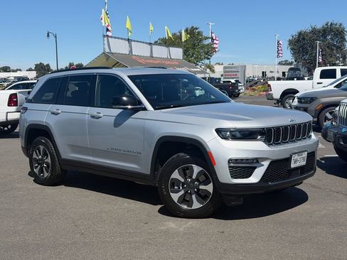 Used 2024 Jeep Grand Cherokee Limited 4xe AWD/4WD image 2