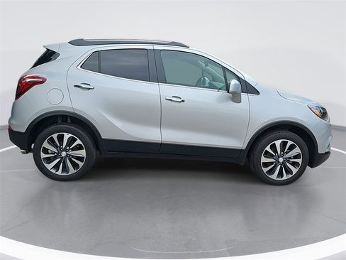 Used 2022 Buick Encore Preferred image 2