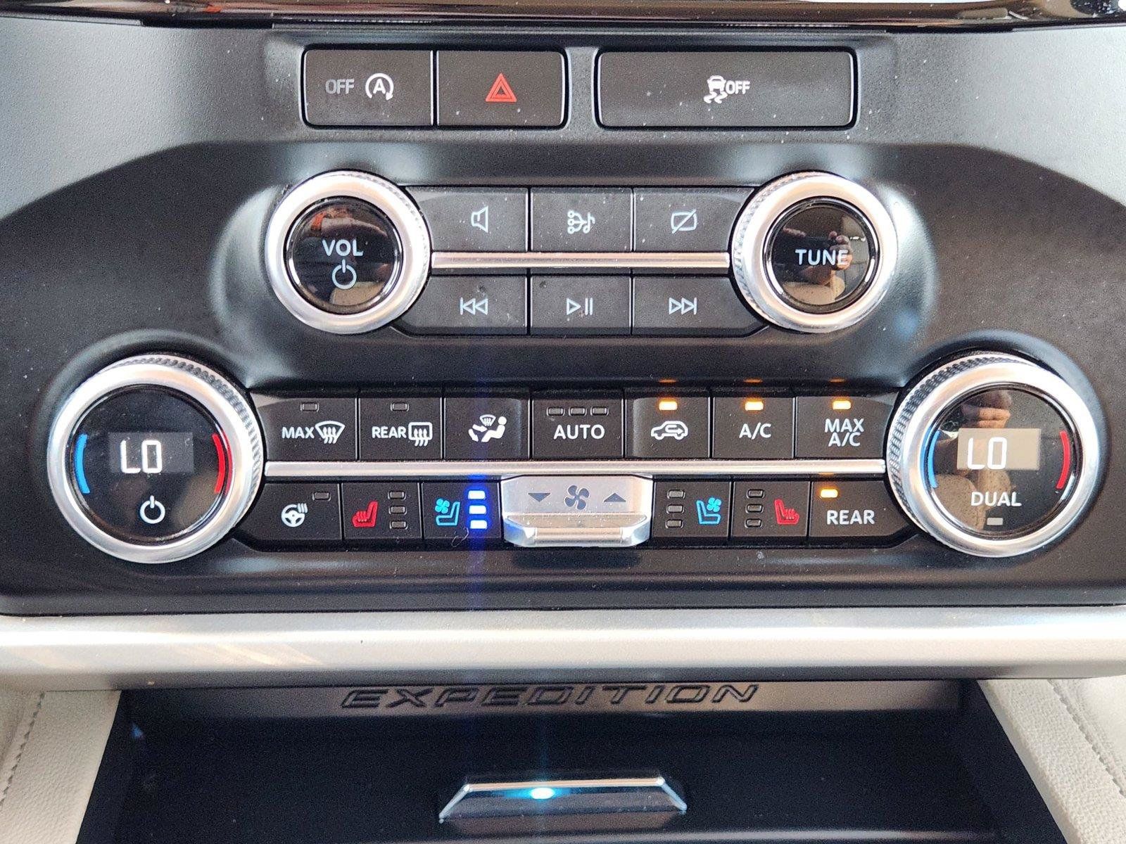 Used 2024 Ford Expedition Max XLT RWD image 27