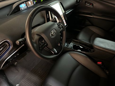 Used 2022 Toyota Prius Limited image 9